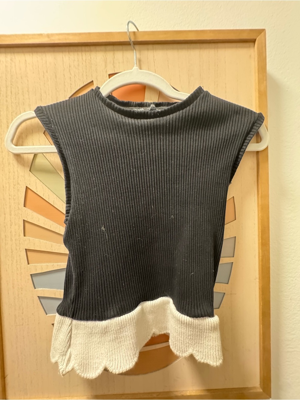 Zara Black Ribbed Sleeveless Crop Top with Cream Scalloped Hem